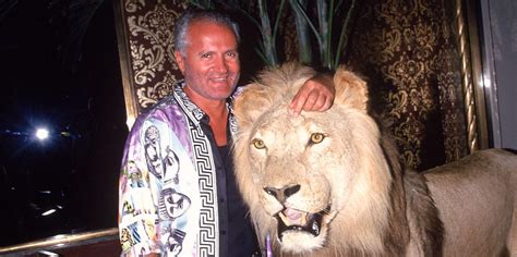 how much does gianni versace pay.